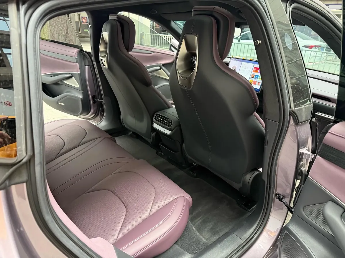 2024 MI SU7 BEV 101KWH,autocango,china used car exporter,china ev exporter,chinese used car exporter,chinese used ev exporter