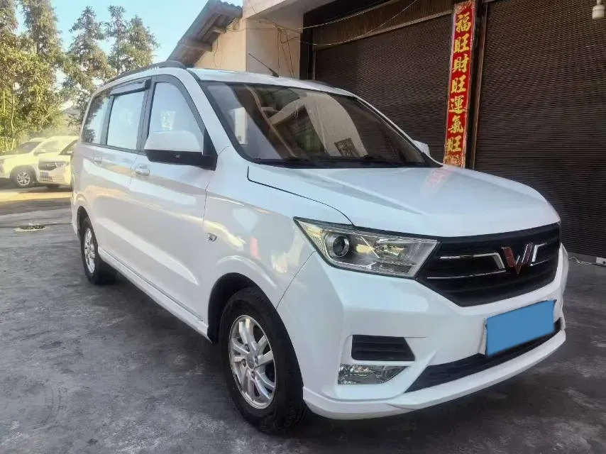 2018 WuLing HongGuang 1.5L 105HP L4 5MT,autocango,china used car exporter,china ev exporter,chinese used car exporter,chinese used ev exporter