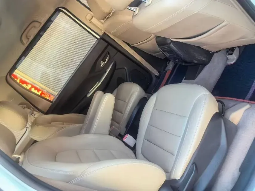 2018 WuLing HongGuang 1.5L 105HP L4 5MT,autocango,china used car exporter,china ev exporter,chinese used car exporter,chinese used ev exporter