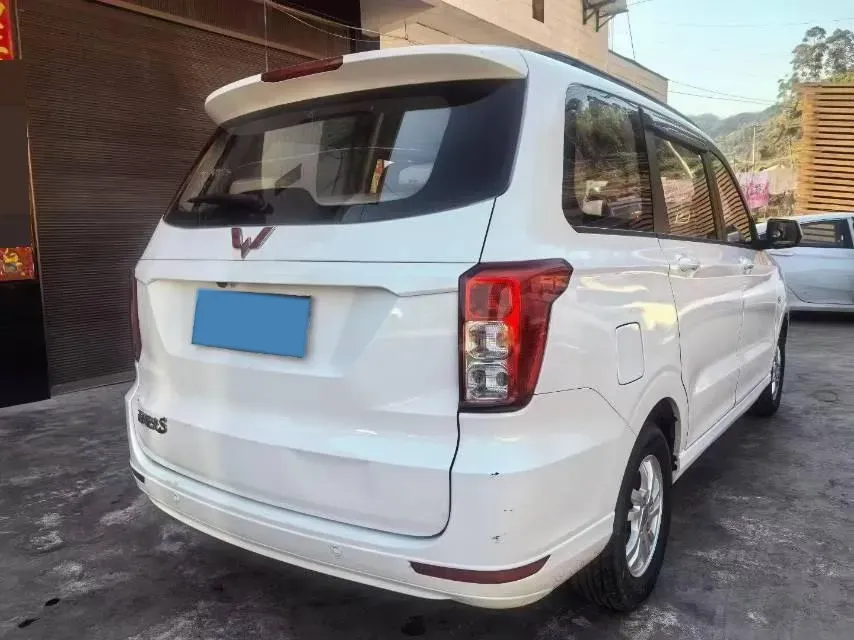 2018 WuLing HongGuang 1.5L 105HP L4 5MT,autocango,china used car exporter,china ev exporter,chinese used car exporter,chinese used ev exporter