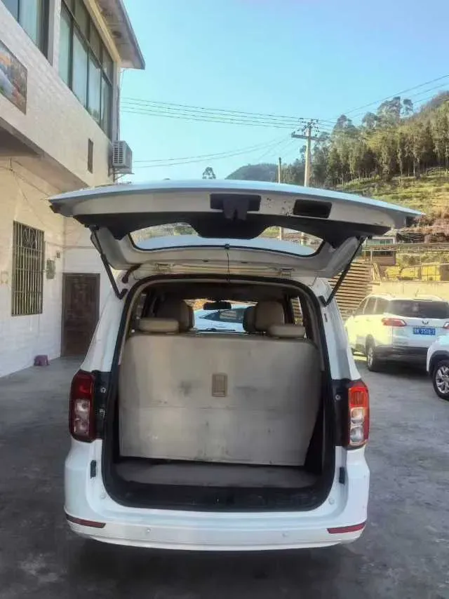 2018 WuLing HongGuang 1.5L 105HP L4 5MT,autocango,china used car exporter,china ev exporter,chinese used car exporter,chinese used ev exporter