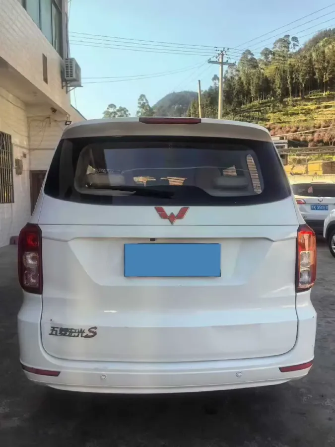 2018 WuLing HongGuang 1.5L 105HP L4 5MT,autocango,china used car exporter,china ev exporter,chinese used car exporter,chinese used ev exporter
