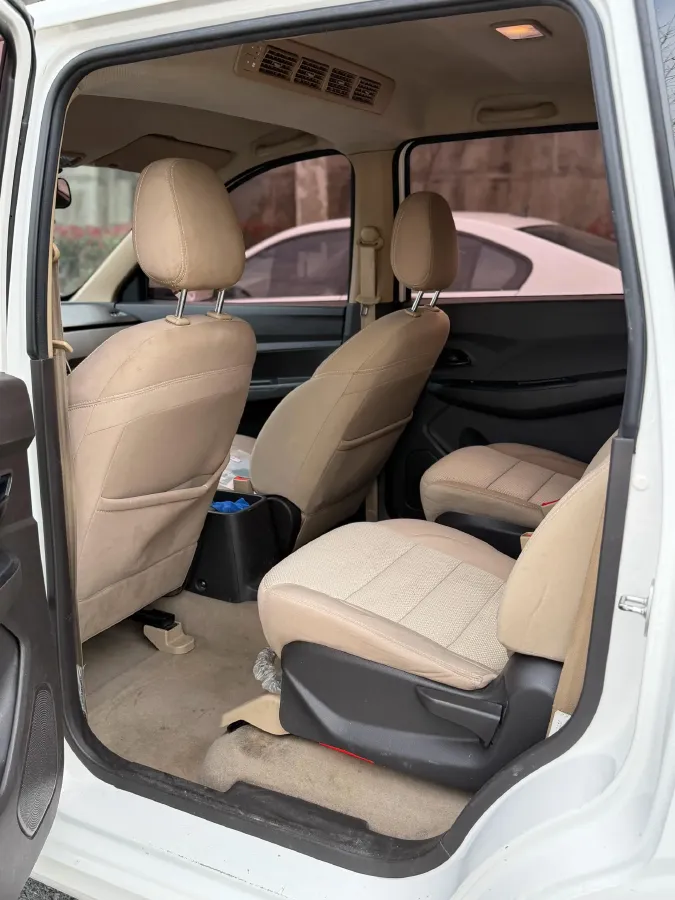2018 WuLing HongGuang 1.5L 105HP L4 5MT,autocango,china used car exporter,china ev exporter,chinese used car exporter,chinese used ev exporter