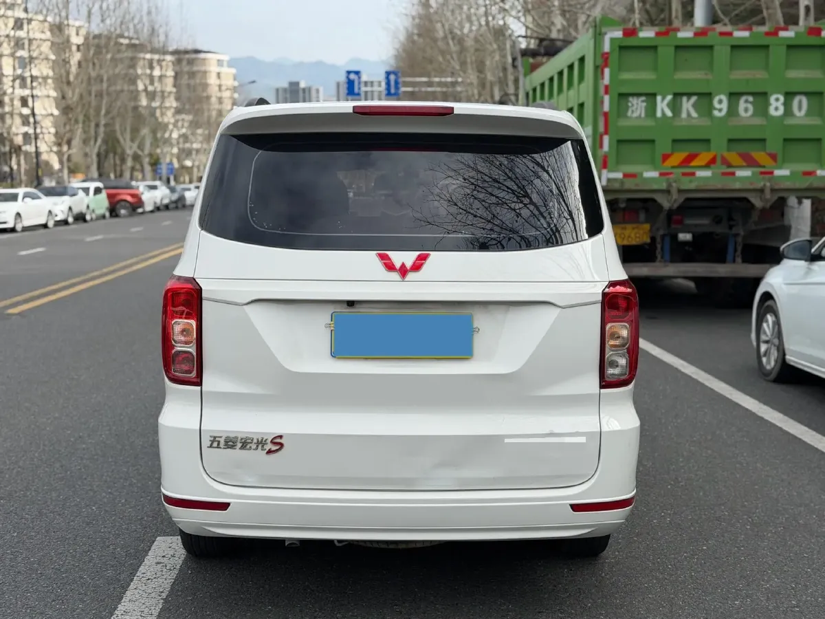 2018 WuLing HongGuang 1.5L 105HP L4 5MT,autocango,china used car exporter,china ev exporter,chinese used car exporter,chinese used ev exporter