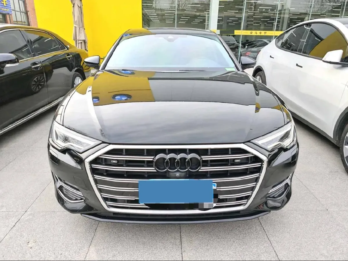 2024 Audi A6L 2.0T 245HP L4 7DCT,autocango,china used car exporter,china ev exporter,chinese used car exporter,chinese used ev exporter