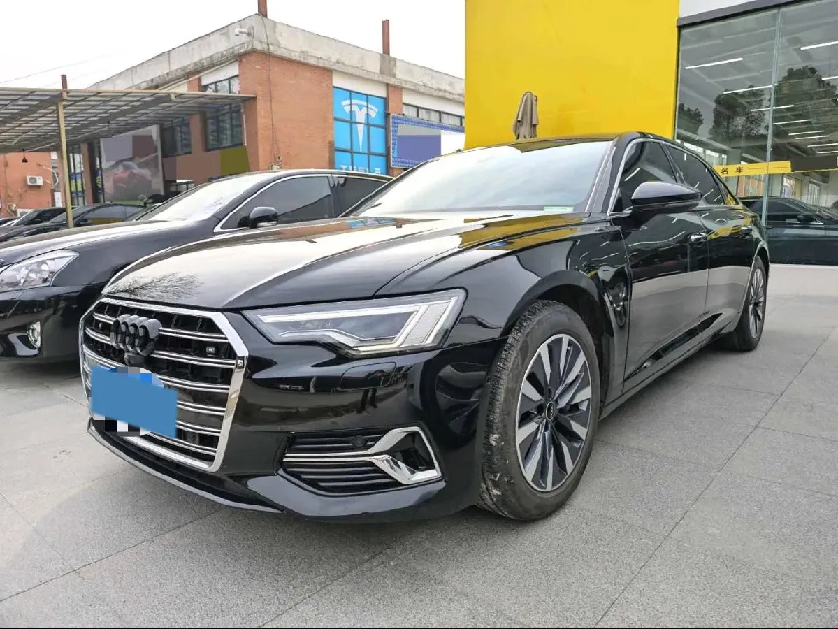 2024 Audi A6L 2.0T 245HP L4 7DCT,autocango,china used car exporter,china ev exporter,chinese used car exporter,chinese used ev exporter