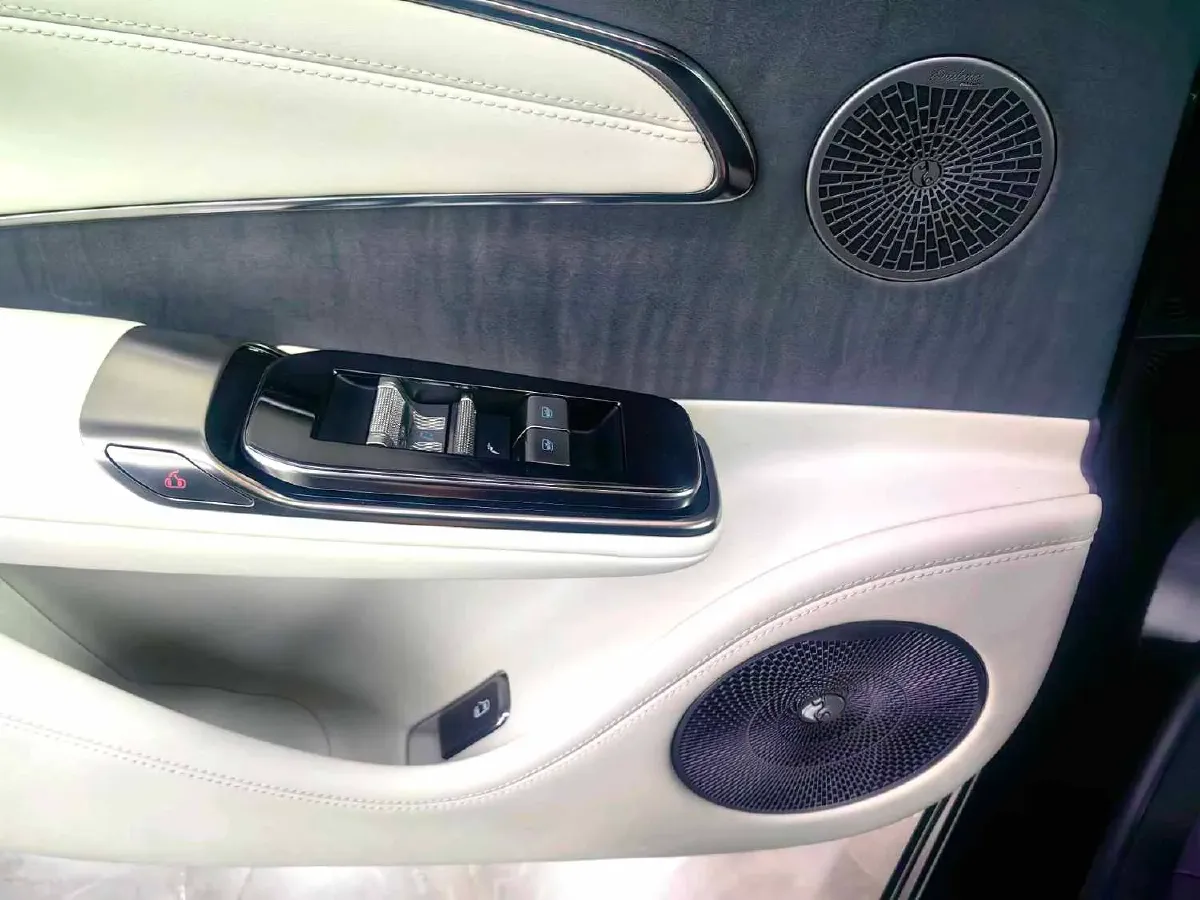 2025 YangWang U7 BEV 135.5KWH,autocango,china used car exporter,china ev exporter,chinese used car exporter,chinese used ev exporter