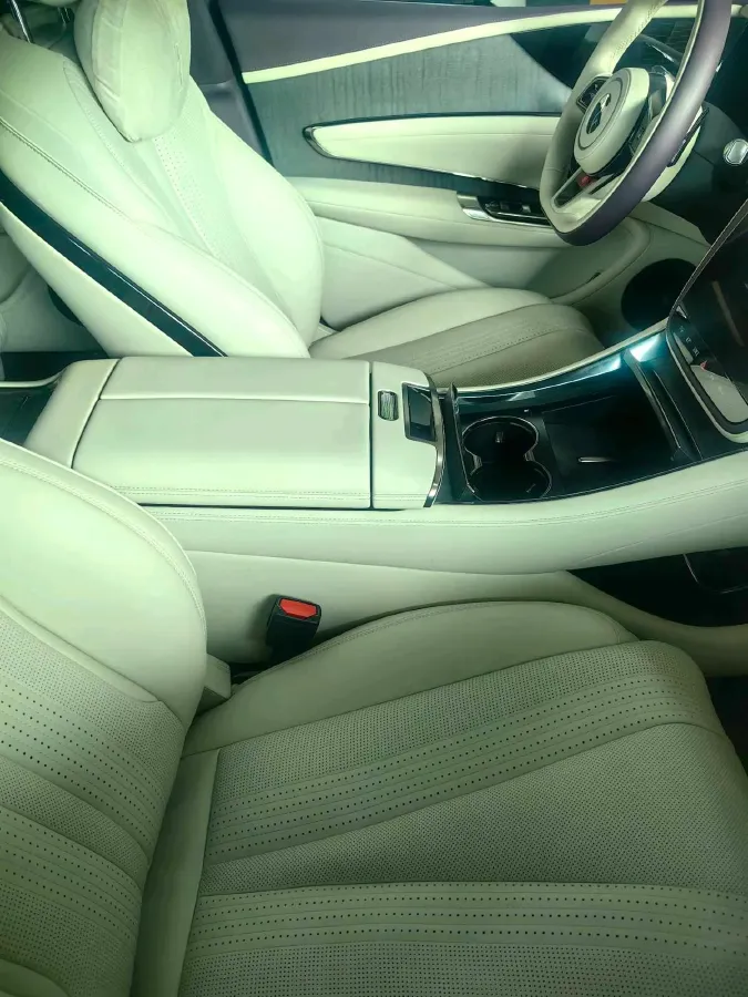 2025 YangWang U7 BEV 135.5KWH,autocango,china used car exporter,china ev exporter,chinese used car exporter,chinese used ev exporter