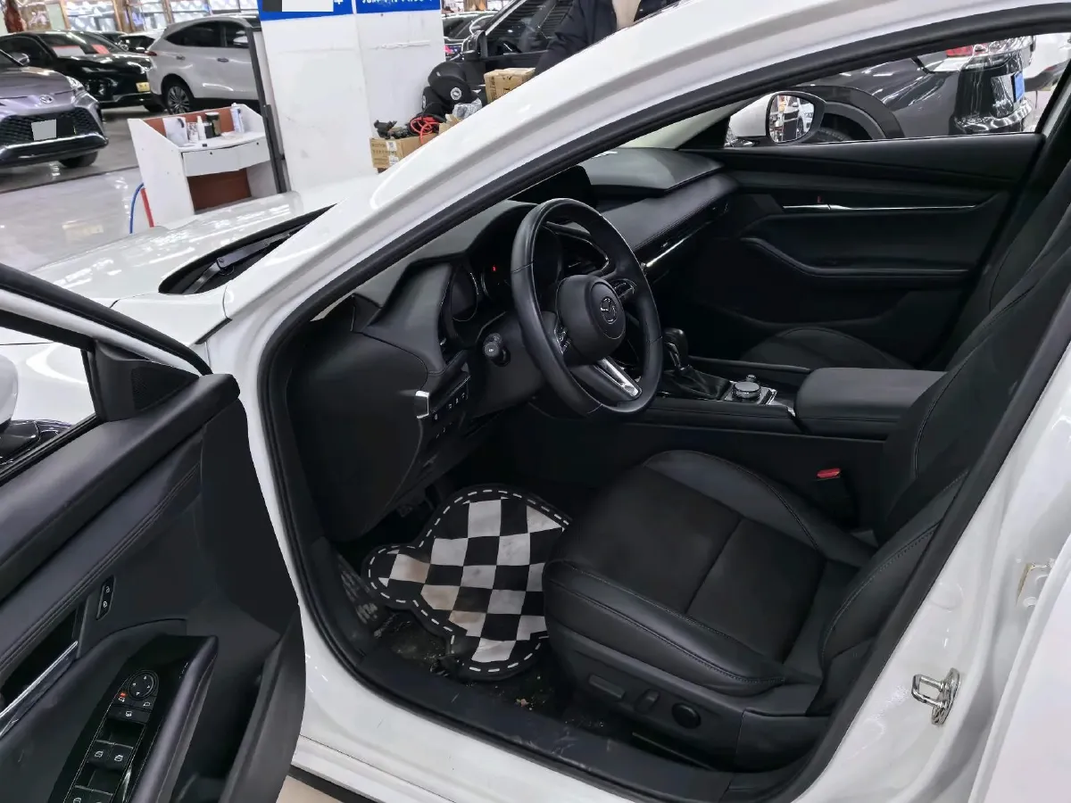 2021 Mazda 3 Axela 2.0L 158HP L4 6AT,autocango,china used car exporter,china ev exporter,chinese used car exporter,chinese used ev exporter