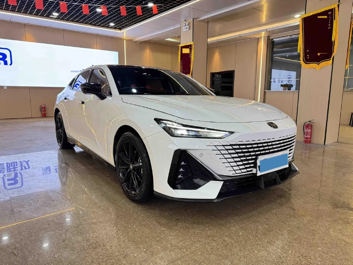 2022 ChangAn UNI-V 1.5T 188HP L4 7DCT,autocango,china used car exporter,china ev exporter,chinese used car exporter,chinese used ev exporter