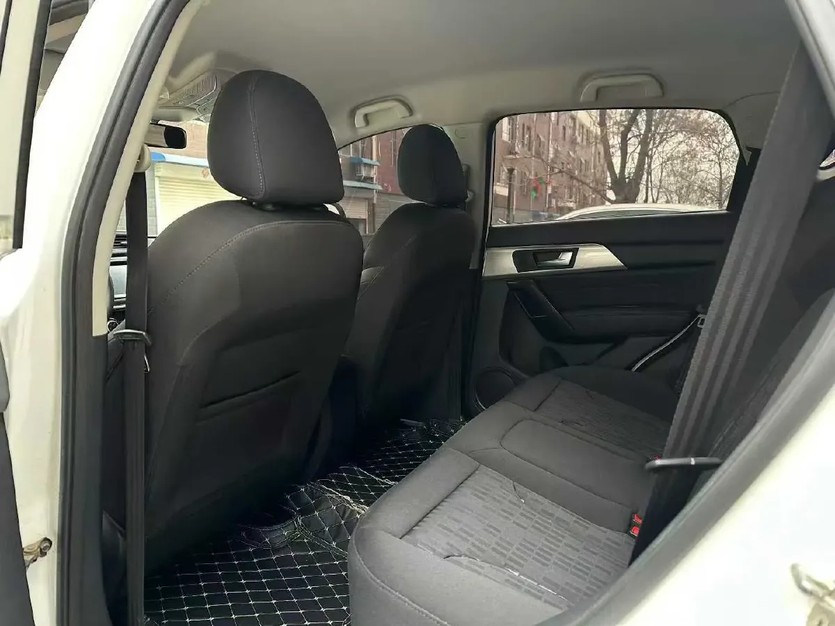 2018 Haval H2 1.5T 150HP L4 6MT,autocango,china used car exporter,china ev exporter,chinese used car exporter,chinese used ev exporter