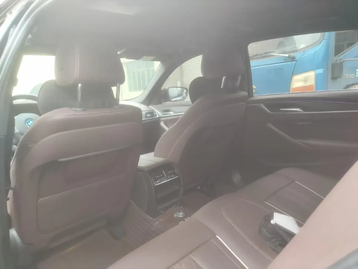 2022 BMW 5 Series 2.0T 184HP L4 8AT PHEV 17.7KWH,autocango,china used car exporter,china ev exporter,chinese used car exporter,chinese used ev exporter