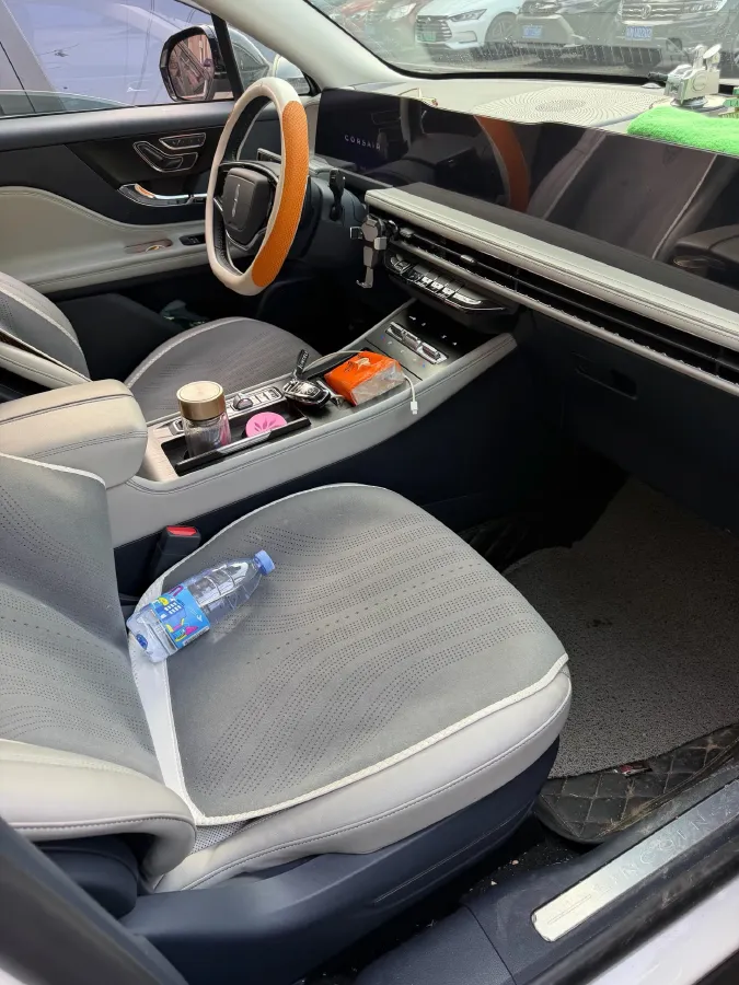 2023 Lincoln Corsair 2.0T 261HP L4 8AT,autocango,china used car exporter,china ev exporter,chinese used car exporter,chinese used ev exporter