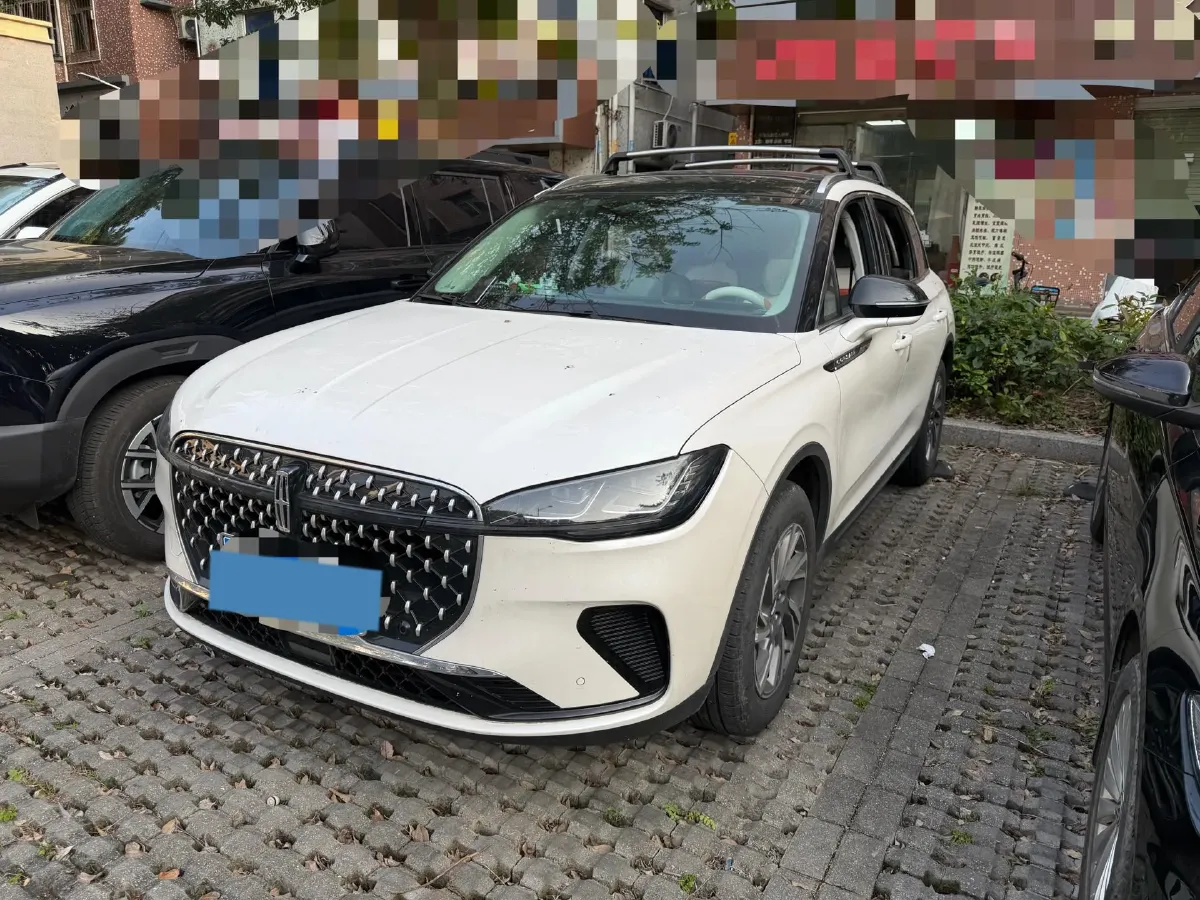 2023 Lincoln Corsair 2.0T 261HP L4 8AT,autocango,china used car exporter,china ev exporter,chinese used car exporter,chinese used ev exporter