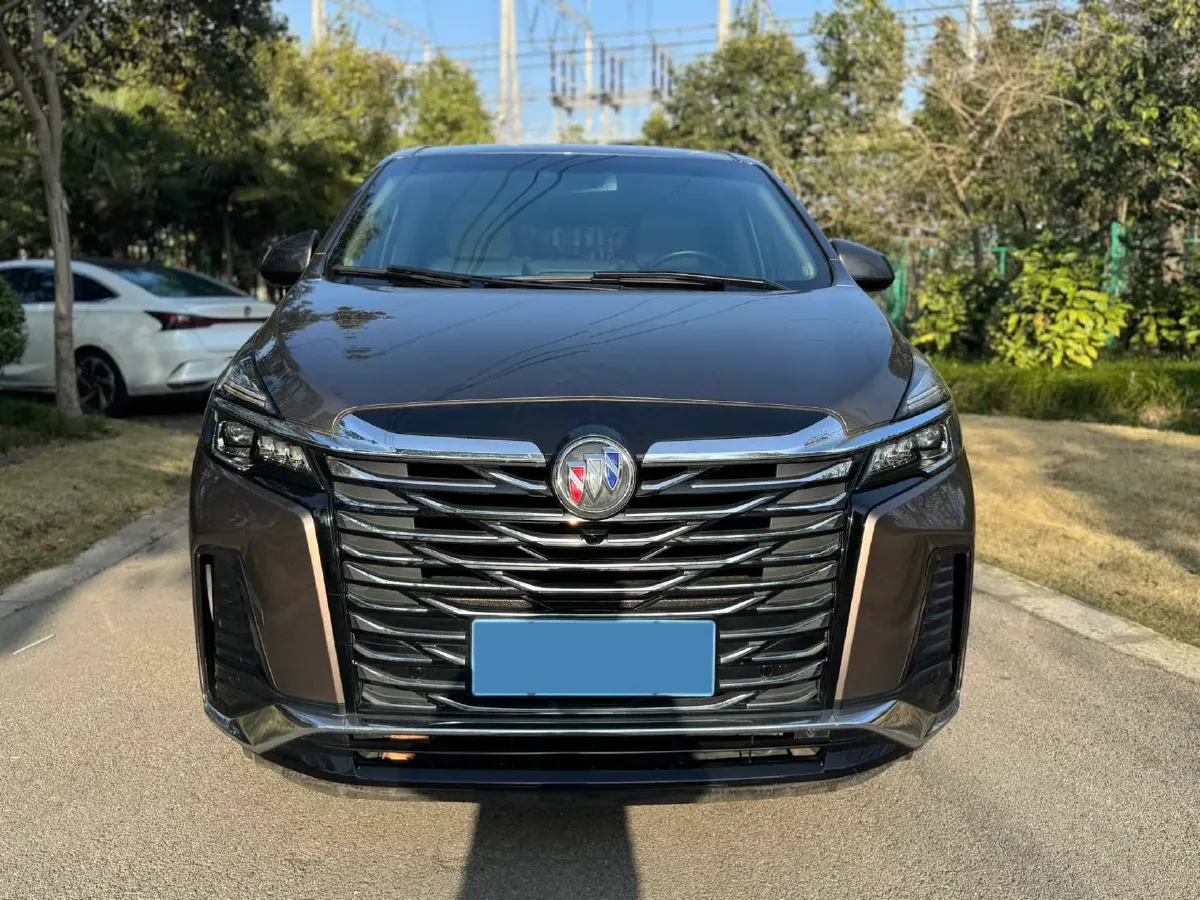 2023 Buick GL8 2.0T 237HP L4 9AT,autocango,china used car exporter,china ev exporter,chinese used car exporter,chinese used ev exporter