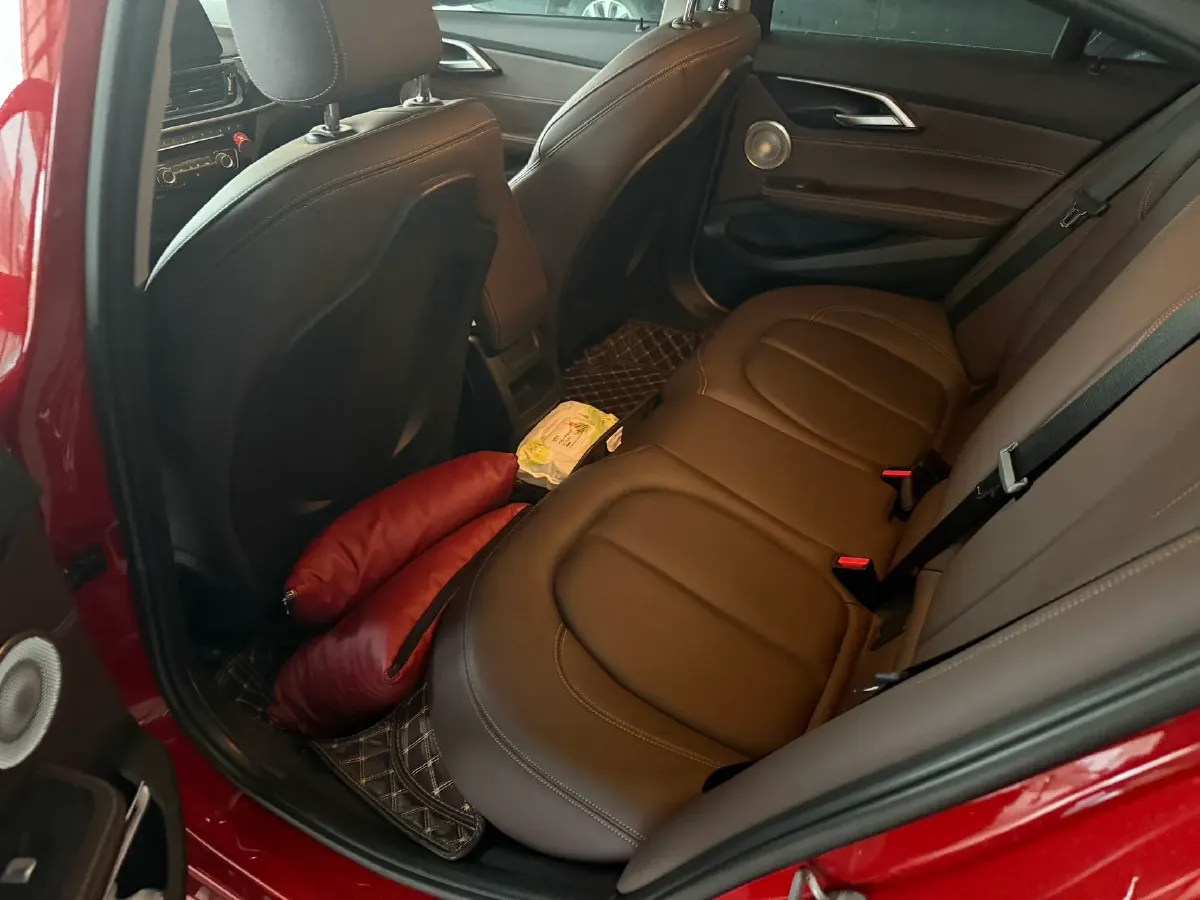 2021 BMW 1 Series 1.5T 140HP L3 7DCT,autocango,china used car exporter,china ev exporter,chinese used car exporter,chinese used ev exporter