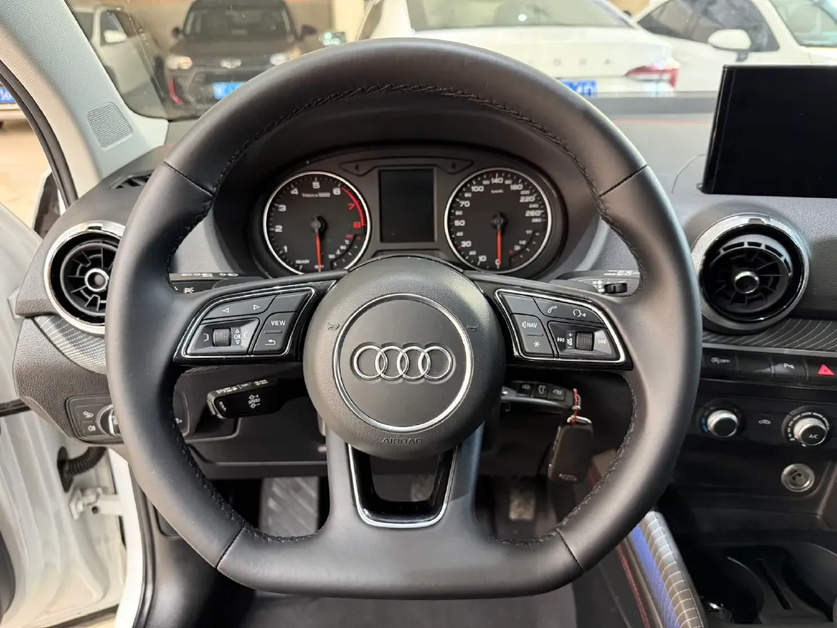 2022 Audi Q2L 1.4T 150HP L4 7DCT,autocango,china used car exporter,china ev exporter,chinese used car exporter,chinese used ev exporter