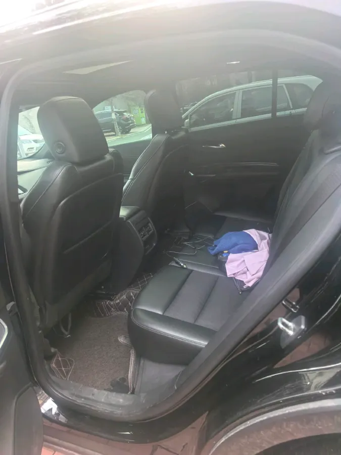 2020 Cadillac XT4 2.0T 241HP L4 9AT,autocango,china used car exporter,china ev exporter,chinese used car exporter,chinese used ev exporter