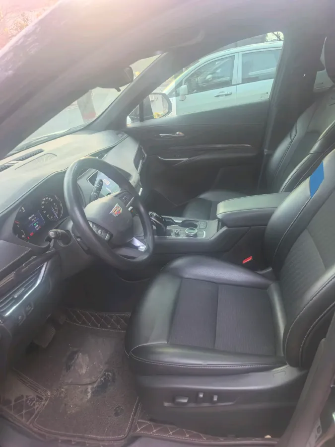 2020 Cadillac XT4 2.0T 241HP L4 9AT,autocango,china used car exporter,china ev exporter,chinese used car exporter,chinese used ev exporter