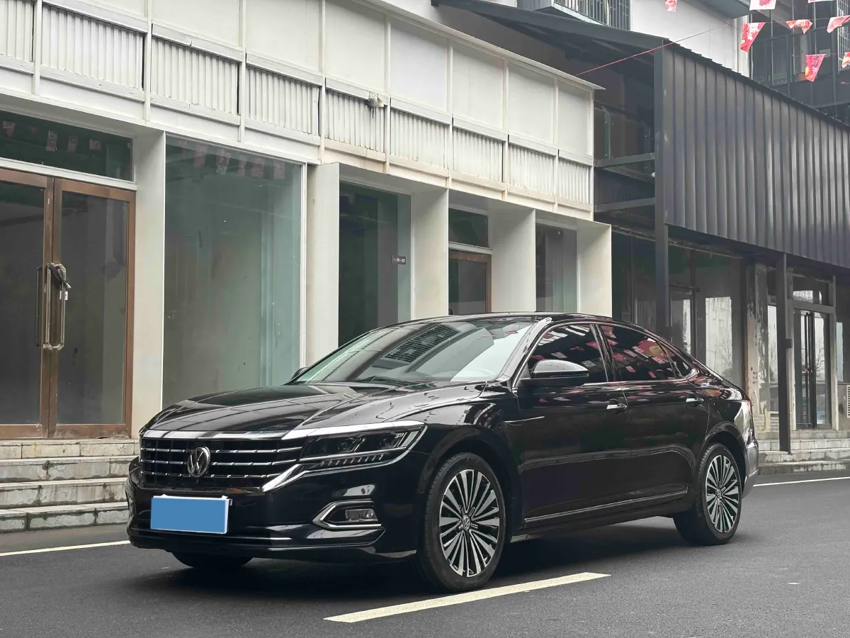 2019 Volkswagen Passat 2.0T 186HP L4 7DCT,autocango,china used car exporter,china ev exporter,chinese used car exporter,chinese used ev exporter