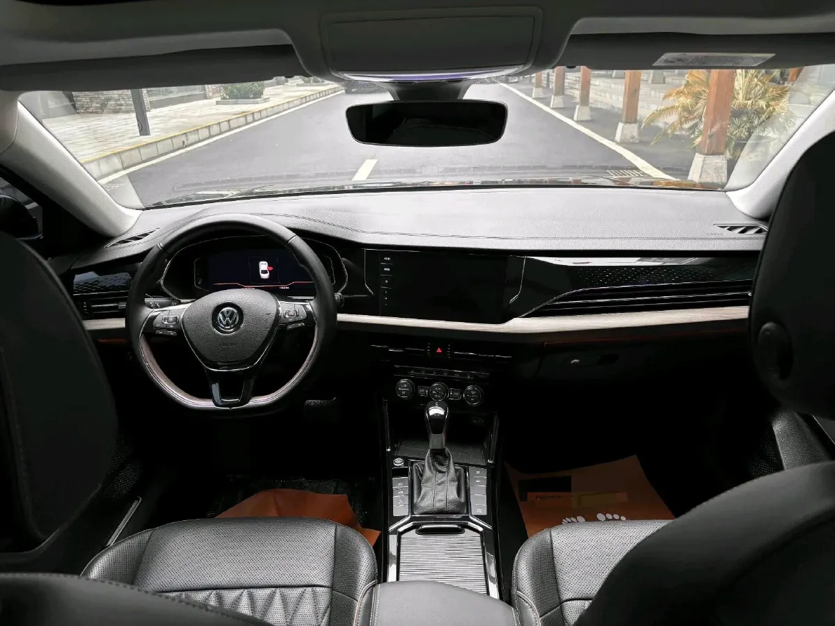 2019 Volkswagen Passat 2.0T 186HP L4 7DCT,autocango,china used car exporter,china ev exporter,chinese used car exporter,chinese used ev exporter