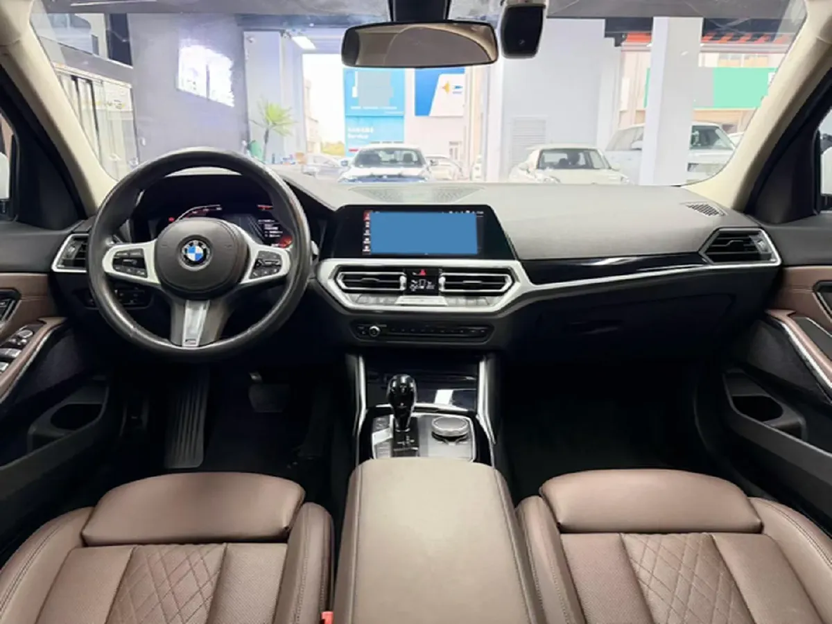 2022 BMW 3 Series 2.0T 156HP L4 8AT,autocango,china used car exporter,china ev exporter,chinese used car exporter,chinese used ev exporter
