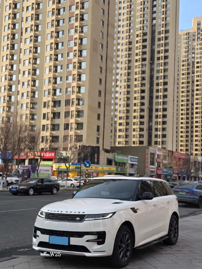 2023 Land Rover Range Rover Sport 3.0T 400HP L6 8AT,autocango,china used car exporter,china ev exporter,chinese used car exporter,chinese used ev exporter