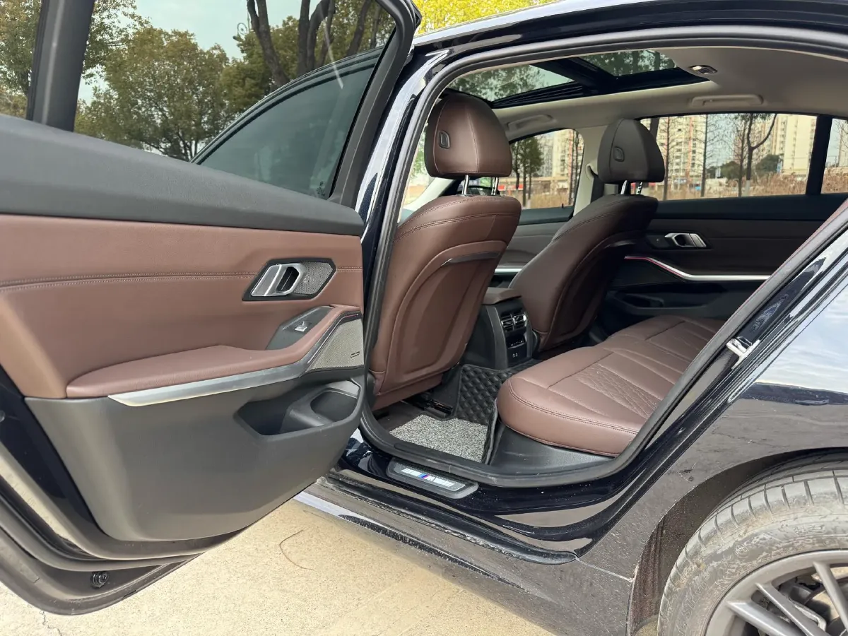 2024 BMW 3 Series 2.0T 184HP L4 8AT,autocango,china used car exporter,china ev exporter,chinese used car exporter,chinese used ev exporter