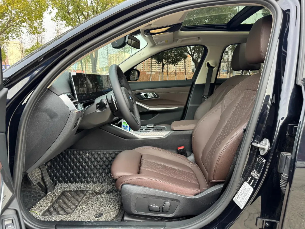 2024 BMW 3 Series 2.0T 184HP L4 8AT,autocango,china used car exporter,china ev exporter,chinese used car exporter,chinese used ev exporter