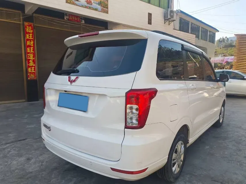 2021 WuLing RongGuang New Truck 1.5L 99HP L4 5MT,autocango,china used car exporter,china ev exporter,chinese used car exporter,chinese used ev exporter