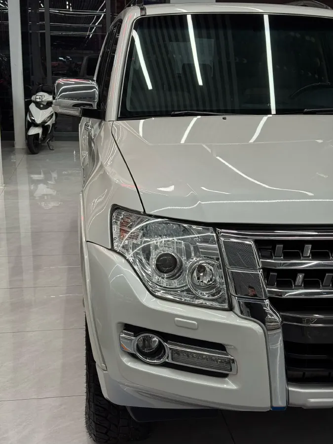 2017 YuTong T7 6.0L 316HP V8 6AT,autocango,china used car exporter,china ev exporter,chinese used car exporter,chinese used ev exporter