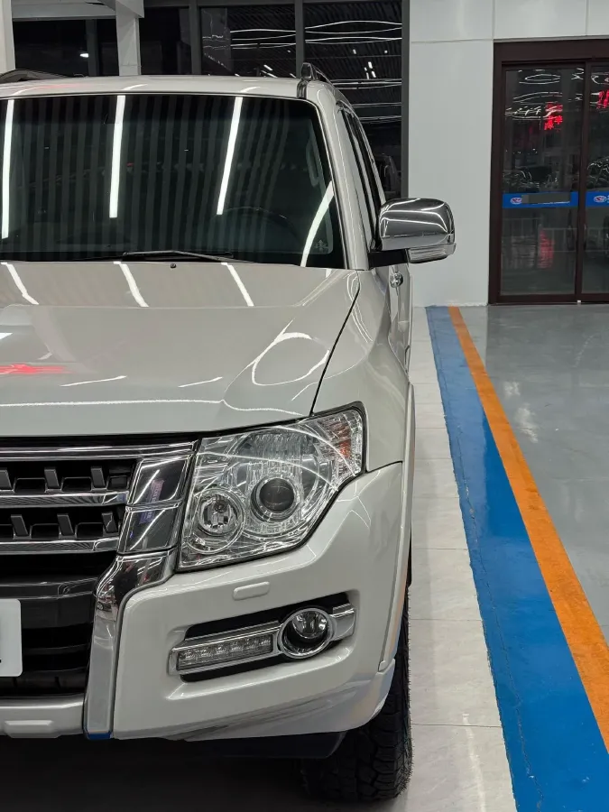 2017 YuTong T7 6.0L 316HP V8 6AT,autocango,china used car exporter,china ev exporter,chinese used car exporter,chinese used ev exporter