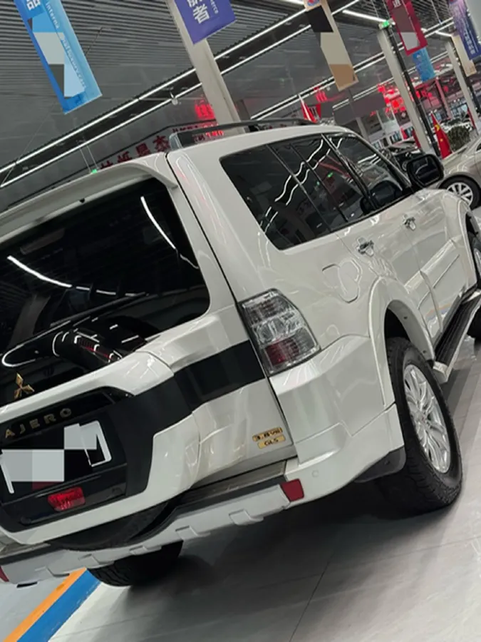 2017 YuTong T7 6.0L 316HP V8 6AT,autocango,china used car exporter,china ev exporter,chinese used car exporter,chinese used ev exporter