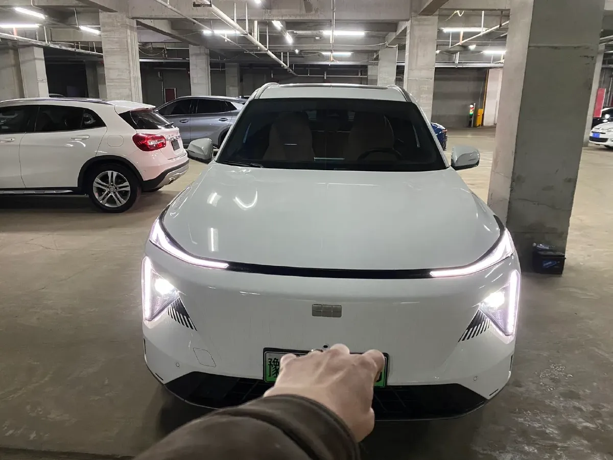 2024 Geely Galaxy L7 1.5T 163HP L4 3DHT PHEV 18.7KWH,autocango,china used car exporter,china ev exporter,chinese used car exporter,chinese used ev exporter