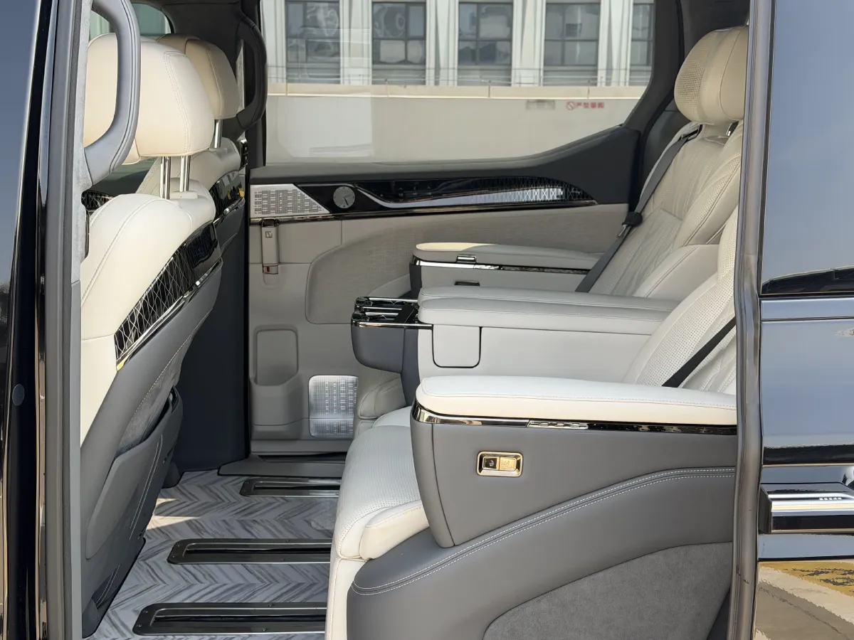 2022 Zeekr 009 BEV 116KWH,autocango,china used car exporter,china ev exporter,chinese used car exporter,chinese used ev exporter