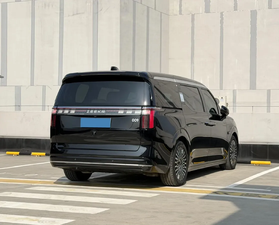 2022 Zeekr 009 BEV 116KWH,autocango,china used car exporter,china ev exporter,chinese used car exporter,chinese used ev exporter