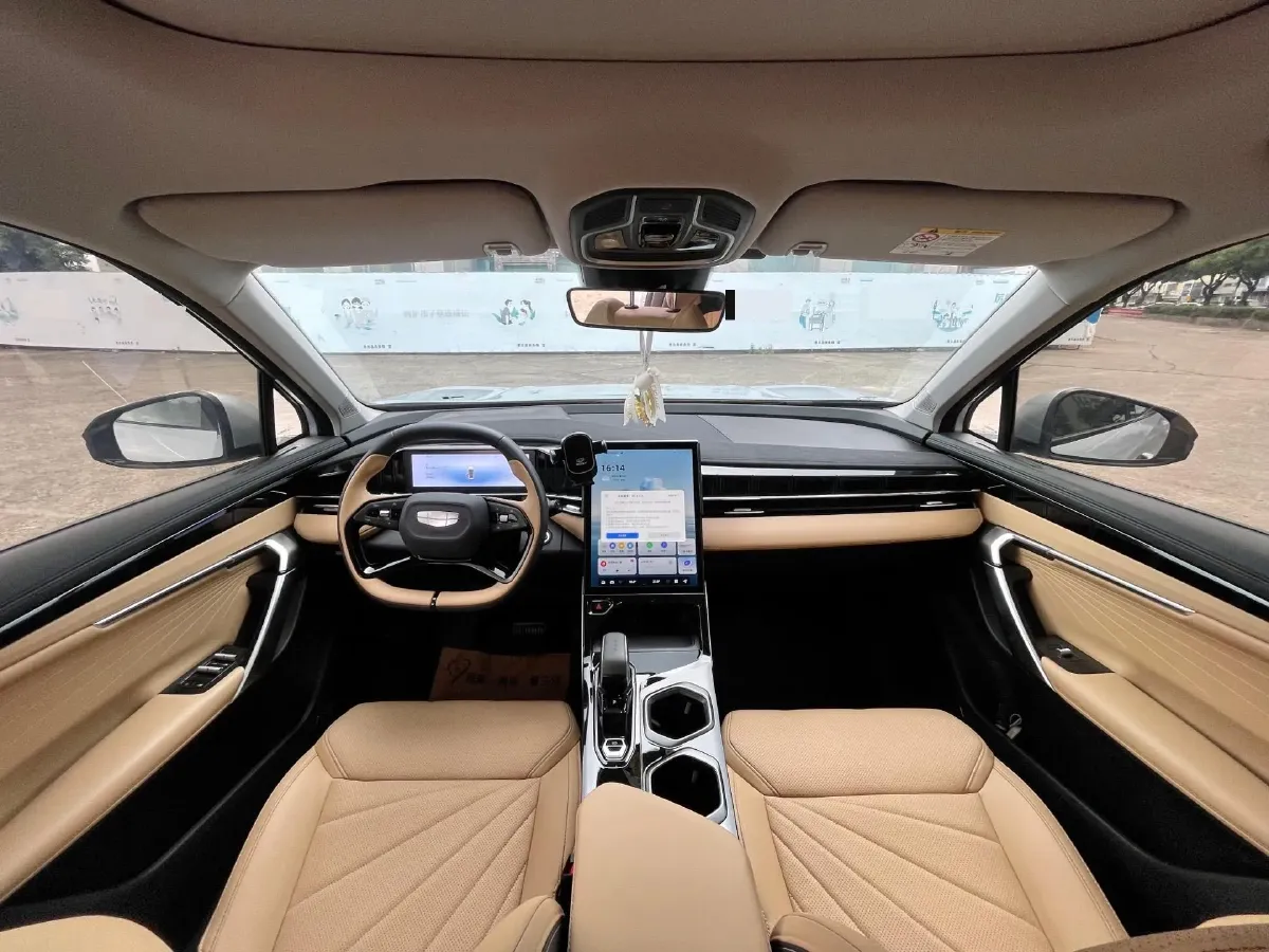 2023 Geely StarRay 1.5T 181HP L4 7DCT,autocango,china used car exporter,china ev exporter,chinese used car exporter,chinese used ev exporter