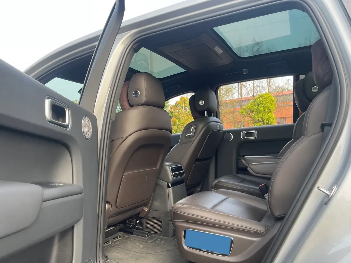 2022 Li L9 Range Extended 154HP REEV 42.6KWH,autocango,china used car exporter,china ev exporter,chinese used car exporter,chinese used ev exporter