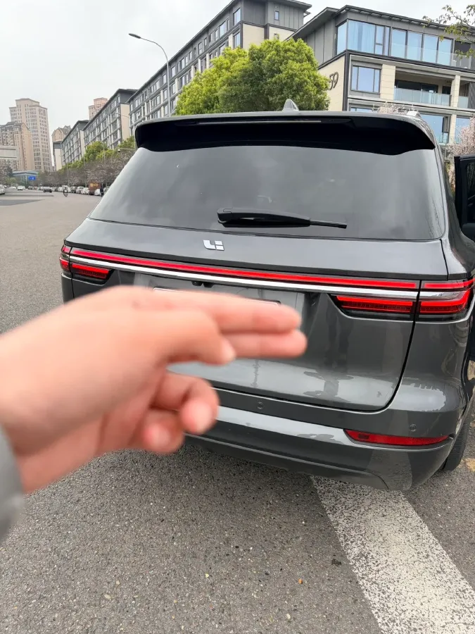 2021 Li ONE Range Extended 131HP REEV 40.5KWH,autocango,china used car exporter,china ev exporter,chinese used car exporter,chinese used ev exporter