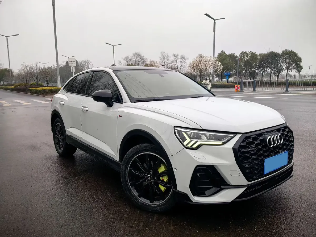 2022 Audi Q3 Sportback 2.0T 220HP L4 7DCT,autocango,china used car exporter,china ev exporter,chinese used car exporter,chinese used ev exporter