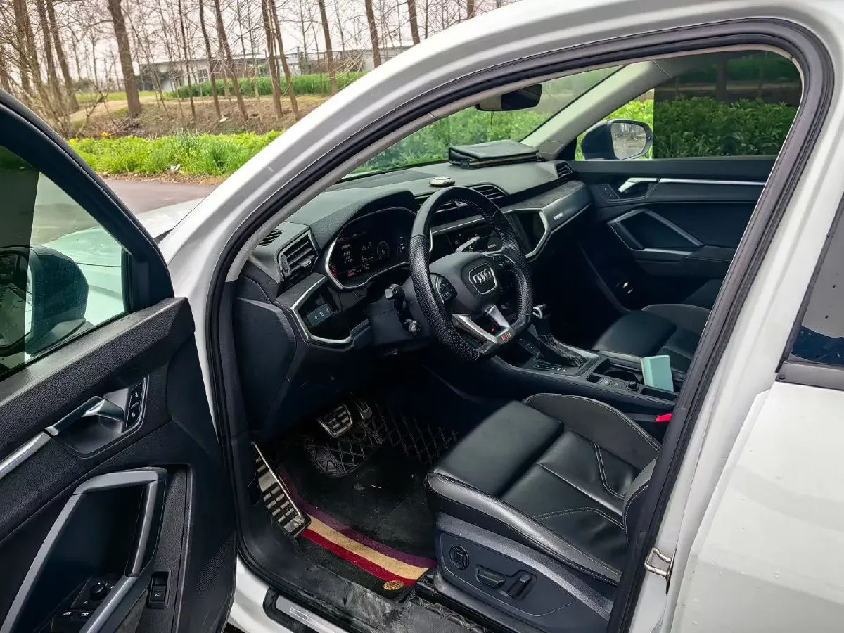 2022 Audi Q3 Sportback 2.0T 220HP L4 7DCT,autocango,china used car exporter,china ev exporter,chinese used car exporter,chinese used ev exporter