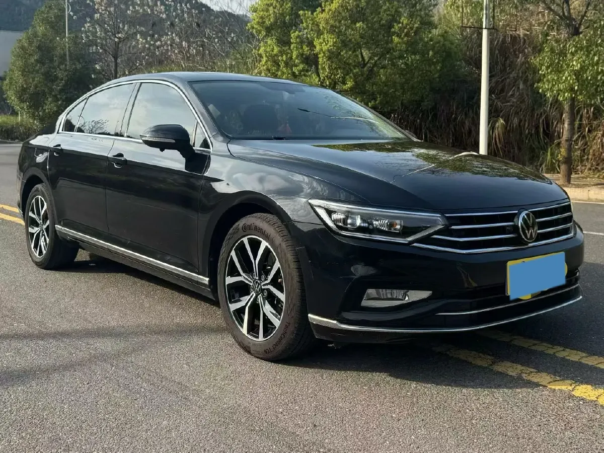 2020 Volkswagen Magotan 2.0T 186HP L4 7DCT,autocango,china used car exporter,china ev exporter,chinese used car exporter,chinese used ev exporter