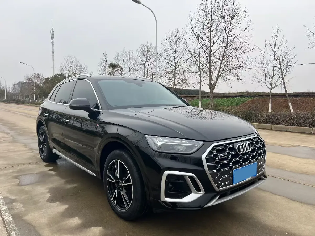 2023 Audi Q5L 2.0T 190HP L4 7DCT,autocango,china used car exporter,china ev exporter,chinese used car exporter,chinese used ev exporter