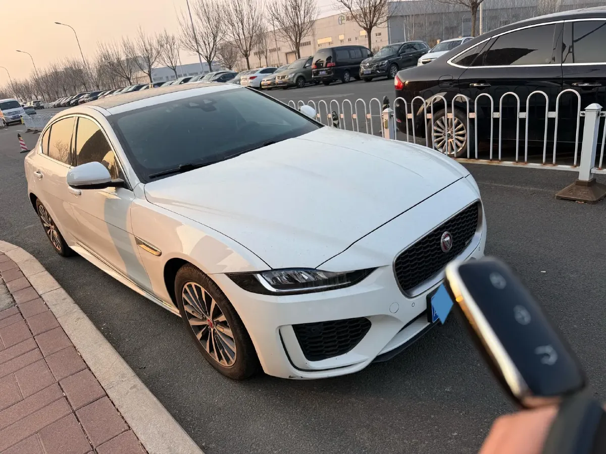 2020 Jaguar XEL 2.0T 200HP L4 8AT,autocango,china used car exporter,china ev exporter,chinese used car exporter,chinese used ev exporter