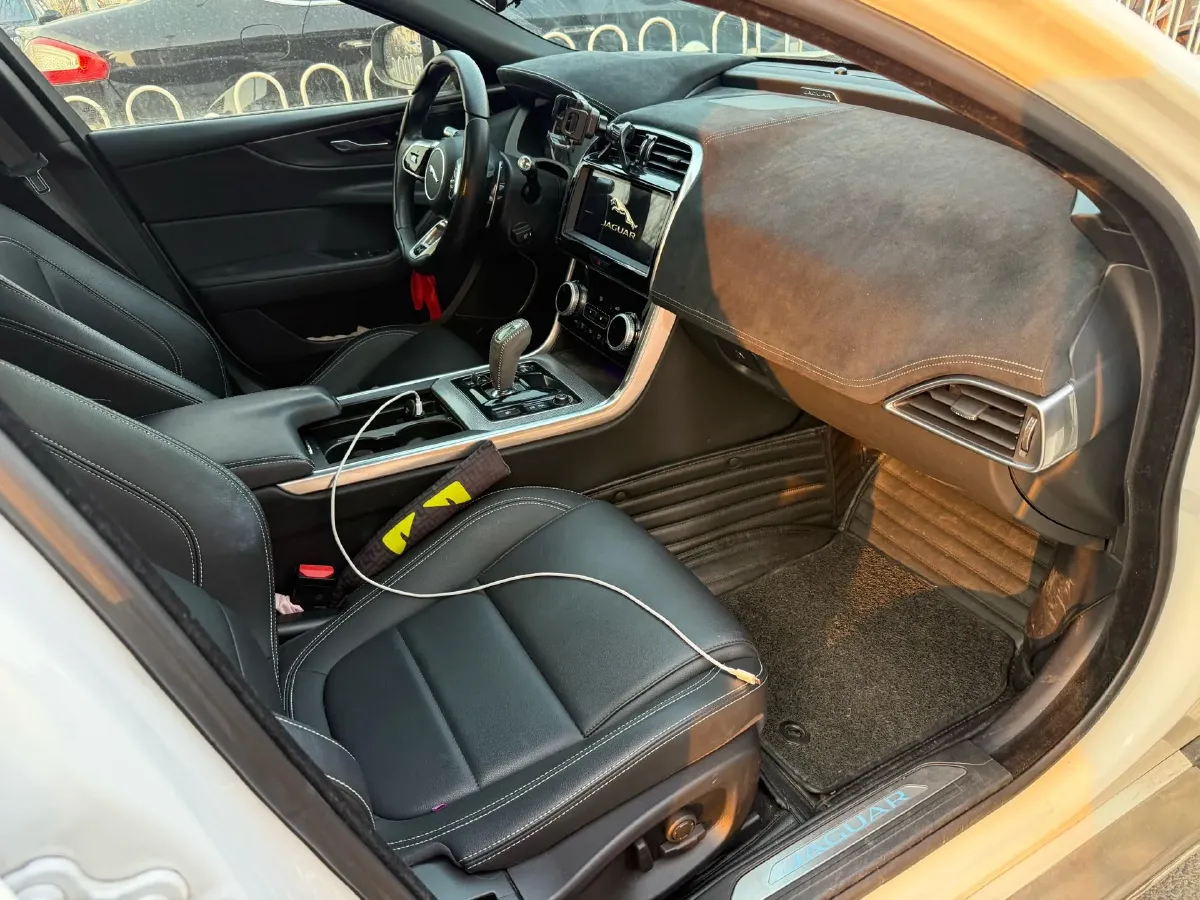 2020 Jaguar XEL 2.0T 200HP L4 8AT,autocango,china used car exporter,china ev exporter,chinese used car exporter,chinese used ev exporter