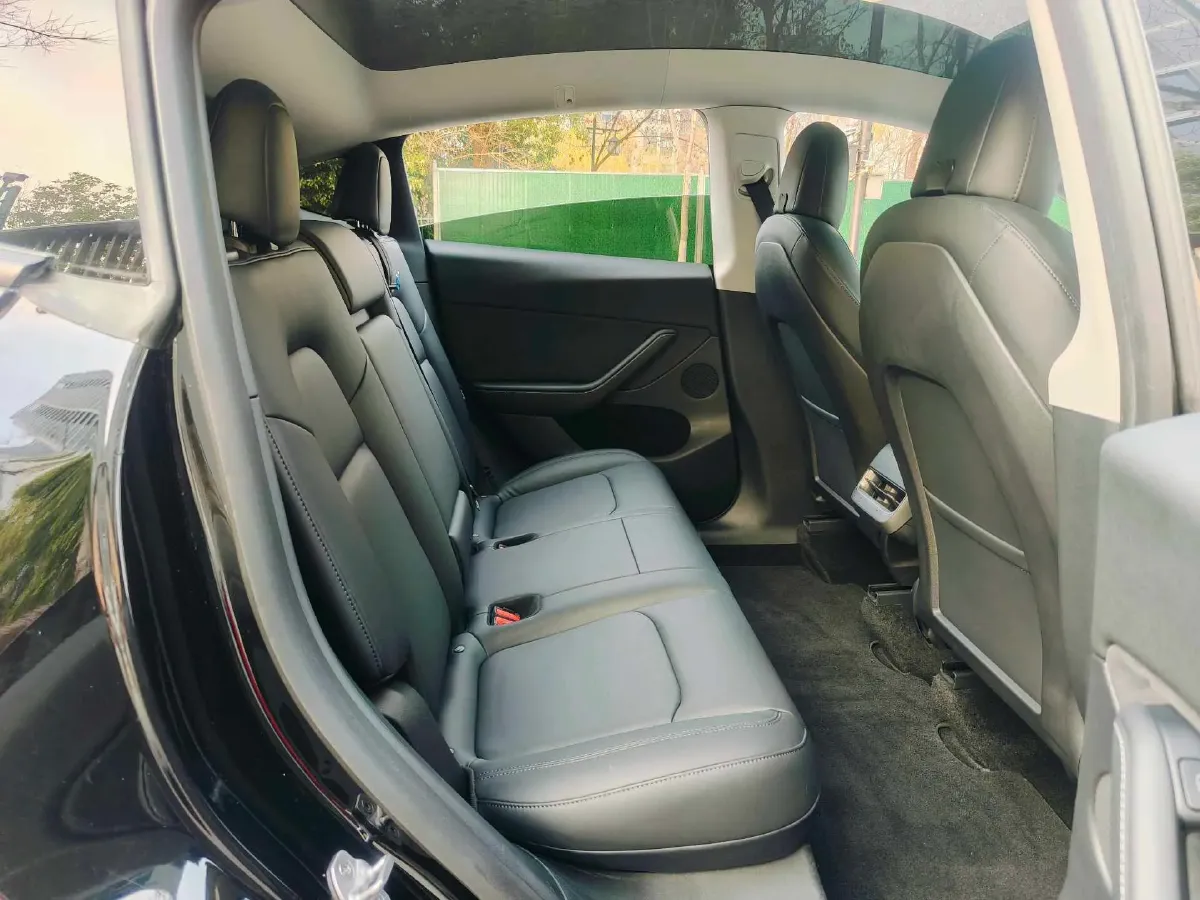 2021 Tesla Model Y BEV 60KWH,autocango,china used car exporter,china ev exporter,chinese used car exporter,chinese used ev exporter