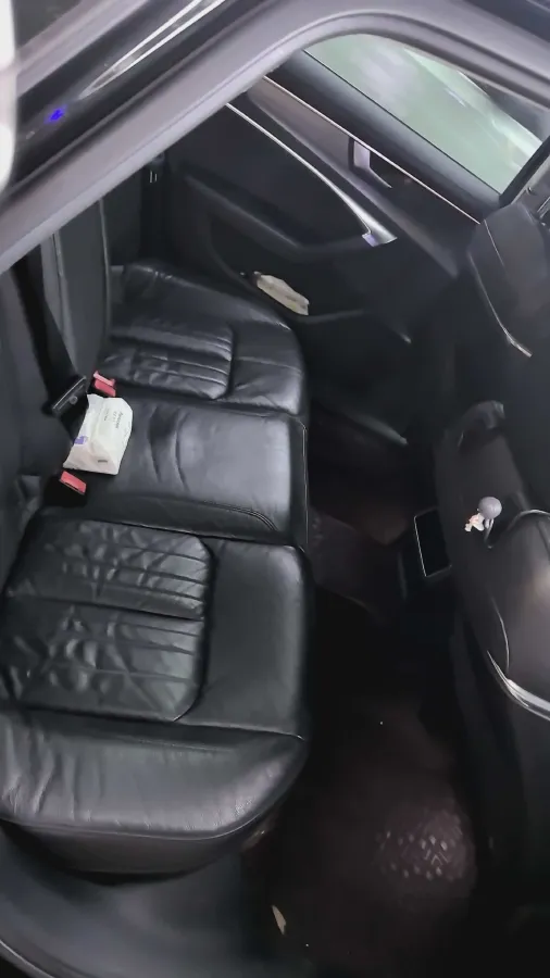 2019 Mercedes-Benz E Class 1.5T 184HP L4 9AT,autocango,china used car exporter,china ev exporter,chinese used car exporter,chinese used ev exporter