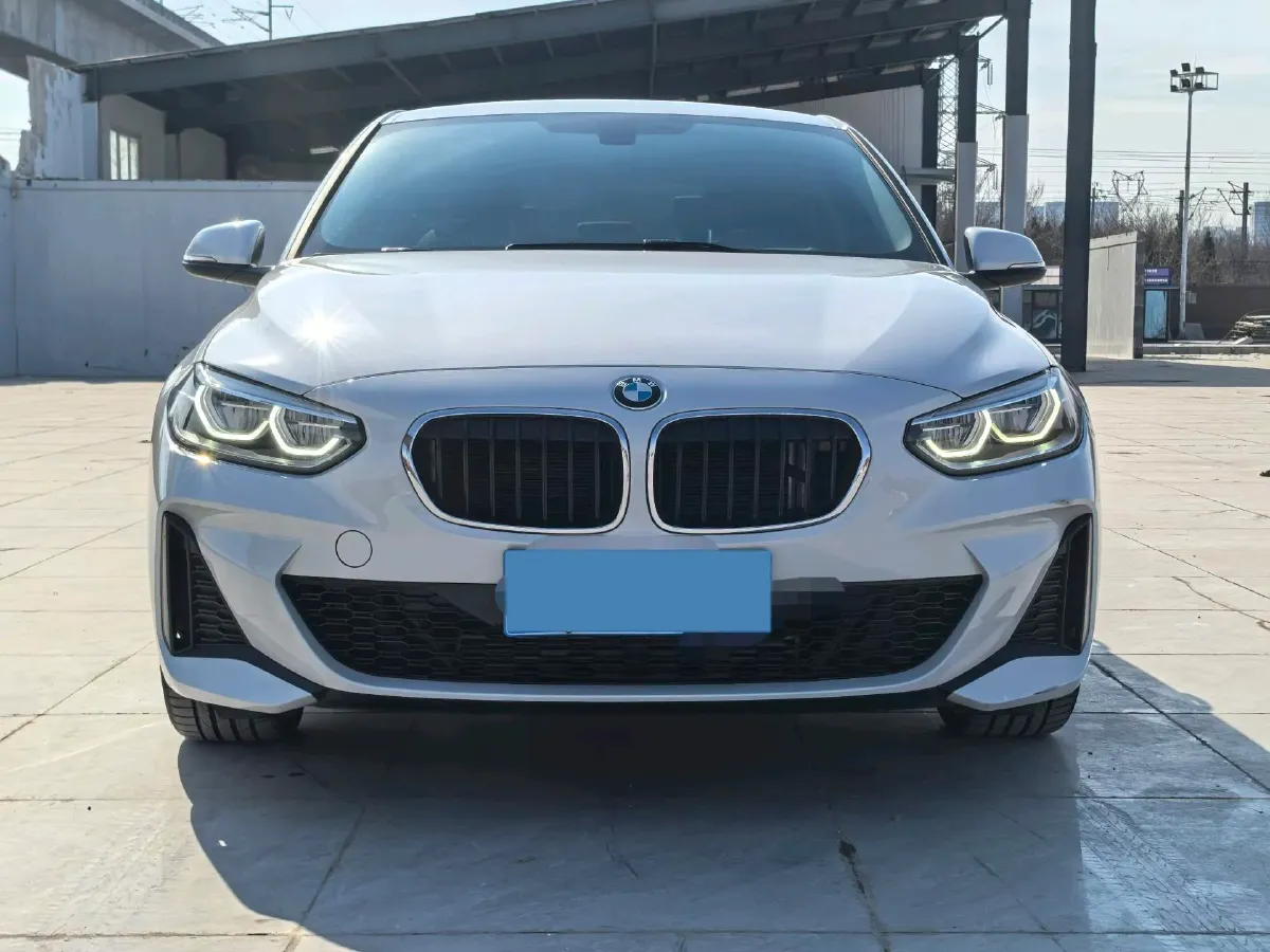 2022 BMW 1 Series 1.5T 140HP L3 7DCT,autocango,china used car exporter,china ev exporter,chinese used car exporter,chinese used ev exporter