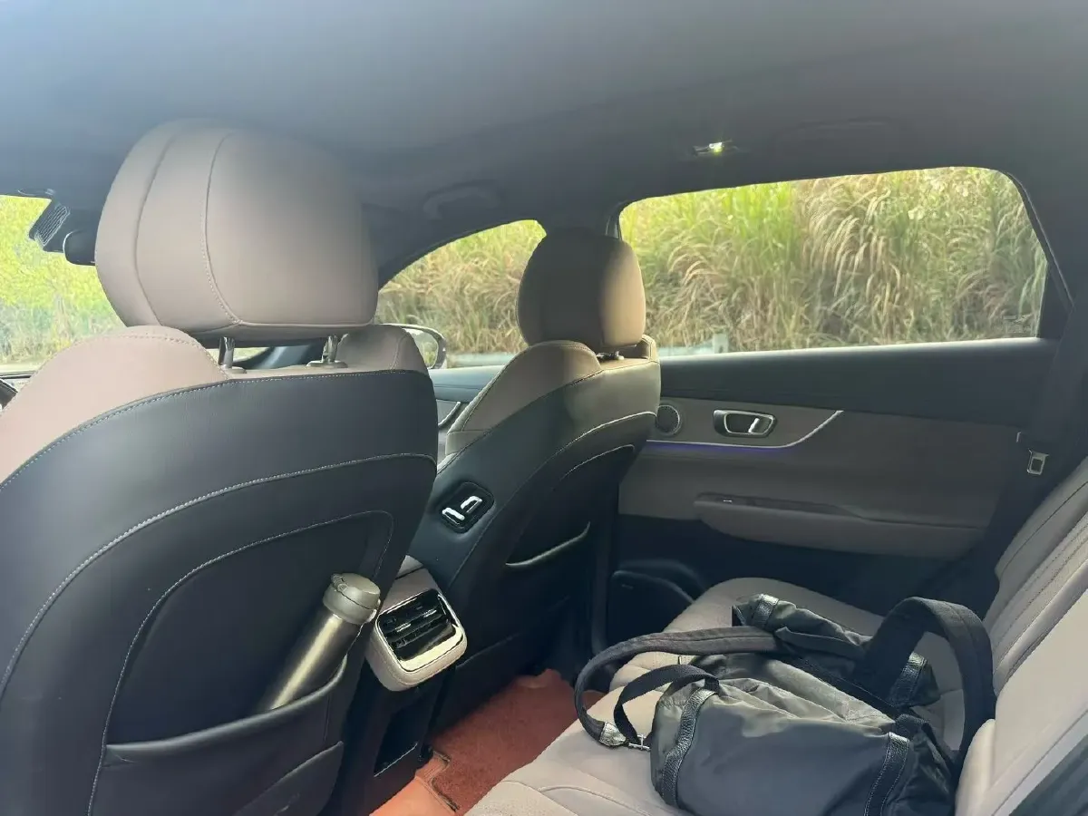 2025 Fulwin FulwinT8 1.5T 156HP L4 1DHT PHEV 18.67KWH,autocango,china used car exporter,china ev exporter,chinese used car exporter,chinese used ev exporter