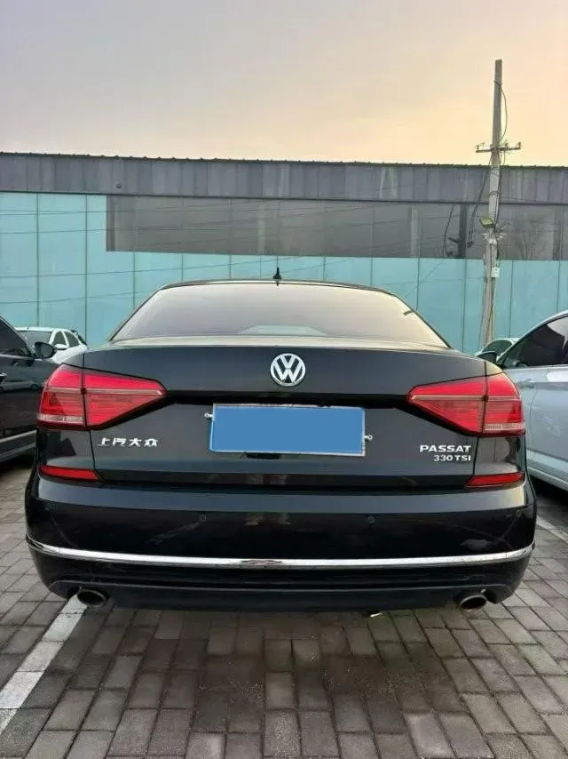 2017 Volkswagen Passat 1.8T 180HP L4 7DCT,autocango,china used car exporter,china ev exporter,chinese used car exporter,chinese used ev exporter